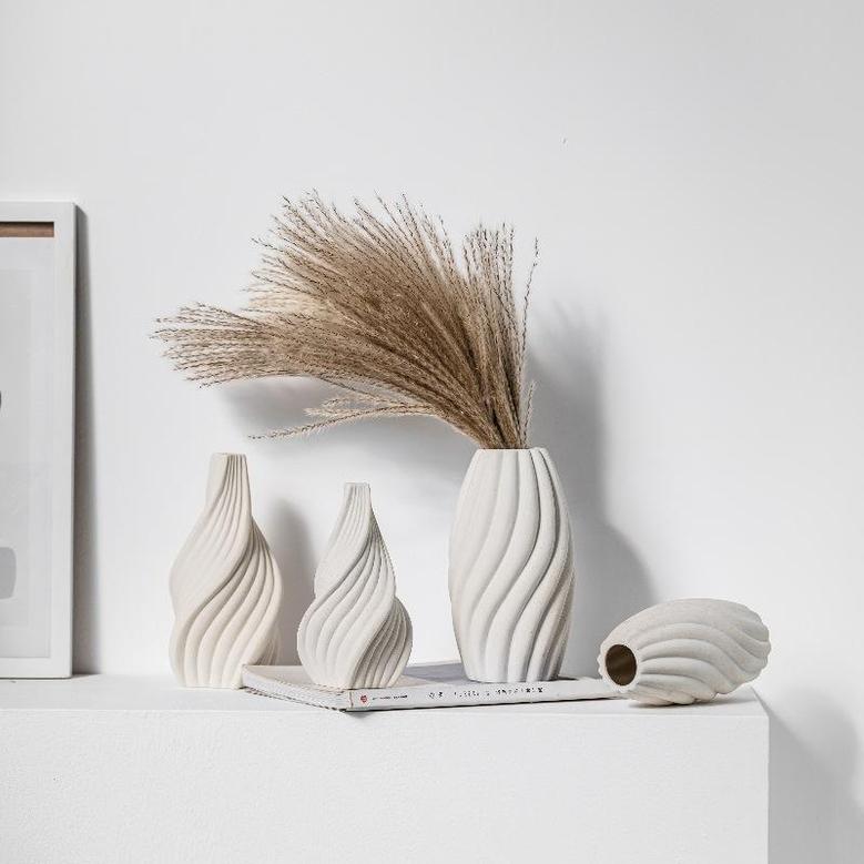 White Twisted Line Shape Home Decorative Matte Flower Ceramic Vase