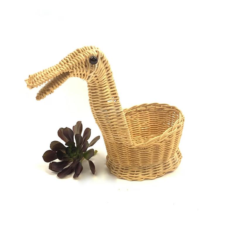 Rattan Reed Duck Shaped Basket Handwoven Rattan Easter Duck Basket For Organizing