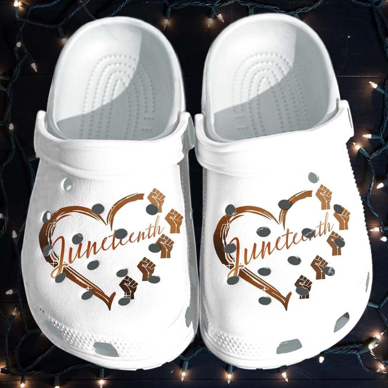 Juneteenth Custom Shoes Clogs Gifts For Black Queen - Heart Hand Power Outdoor Shoes Clog