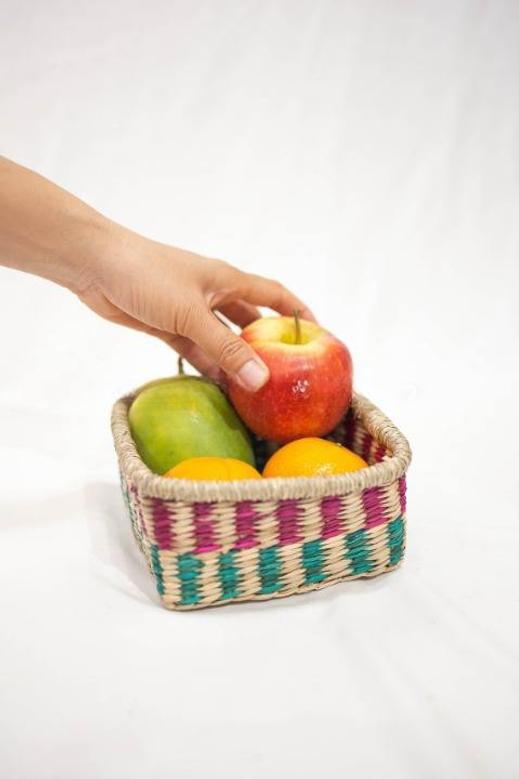 Set of 2 Decorative Seagrass Serving Tray Modern Serving Trays For Vegetable Storage Rattan Handmade