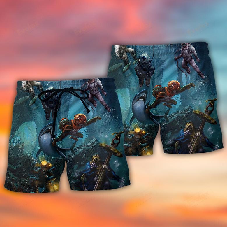 Diving Under The Blue Sea Art Style Beach Short