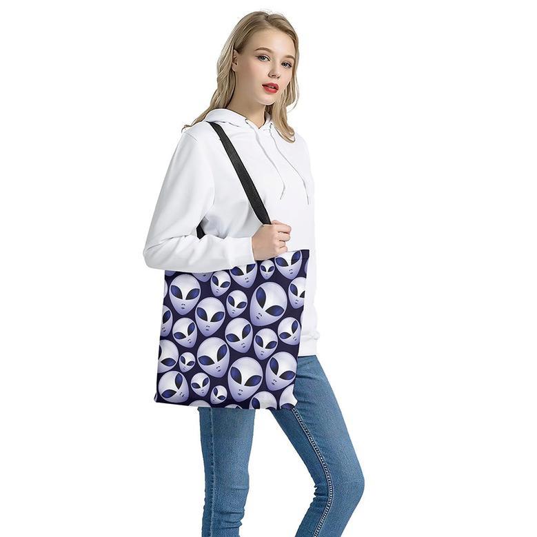 Grey Alien Face Pattern Print Tote Bag