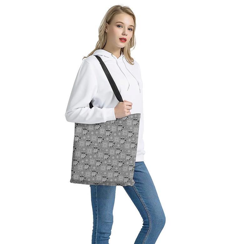 Knitted Raccoon Pattern Print Tote Bag