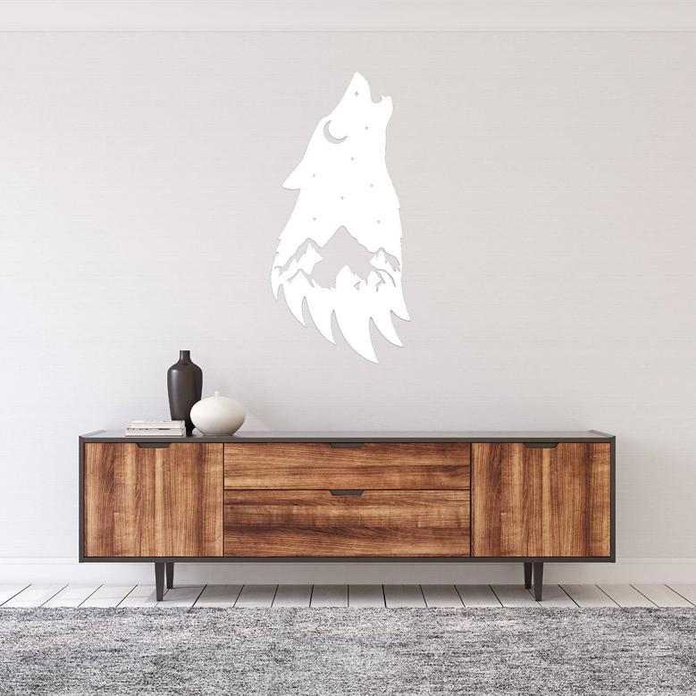 Wolf Head Metal Wall Art - Detailed Artwork for Home Decor