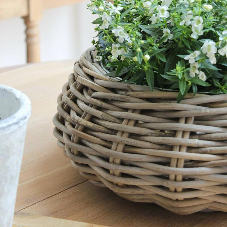 Handmade Vintage Color Wicker Rattan Flower Planter for Indoor Decoration