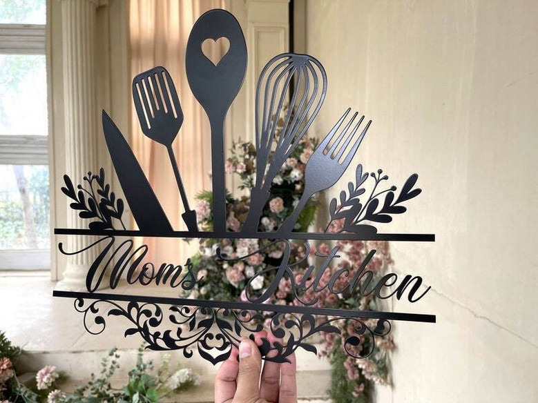 Custom Metal Kitchen Sign for Mom - Thoughtful Wall Art Gift for Home Décor