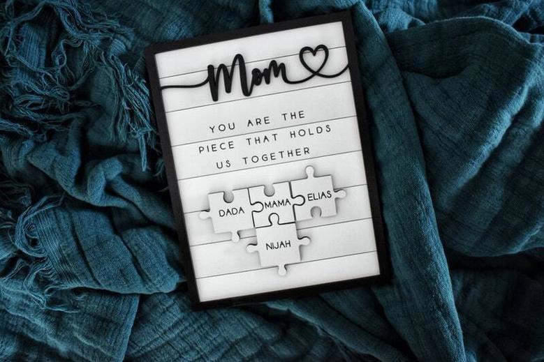 Touching Mother's Day Canvas Gift – 'Mom You Are The Piece That Holds Us Together' – Personalized Puzzle Design For Living Room Decor