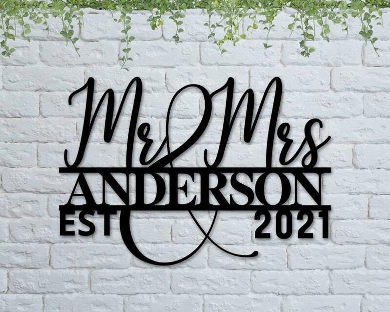 Mr And Mrs Metal Wedding Name Sign - Personalized Centerpiece For Wedding Venues And Sweetheart Tables