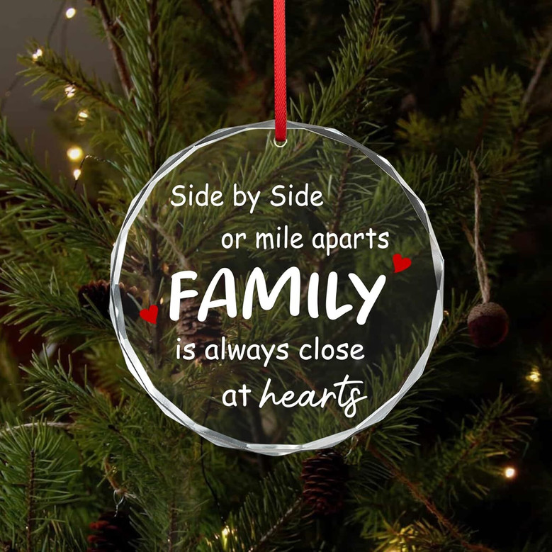 Thoughtful Personalized Family Christmas Glass Ornament For Mom, Dad, Grandma, Grandpa - Holiday Decor Gift