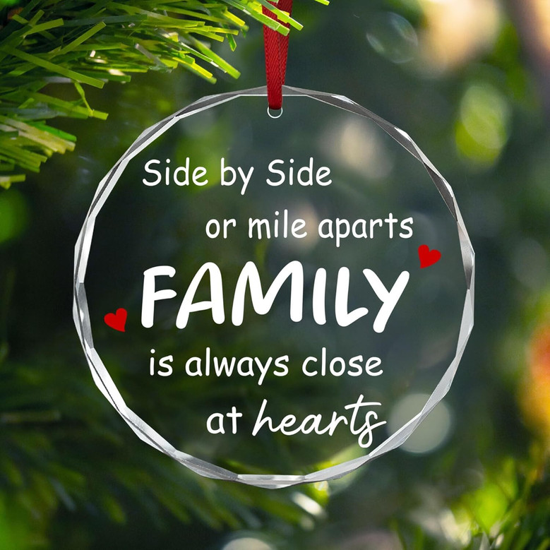 Thoughtful Personalized Family Christmas Glass Ornament For Mom, Dad, Grandma, Grandpa - Holiday Decor Gift