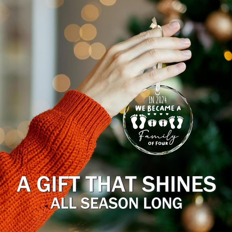 Heartfelt 2024 Family Christmas Ornament For New Moms And Dads – Personalized Glass Decoration For Holiday Cheer