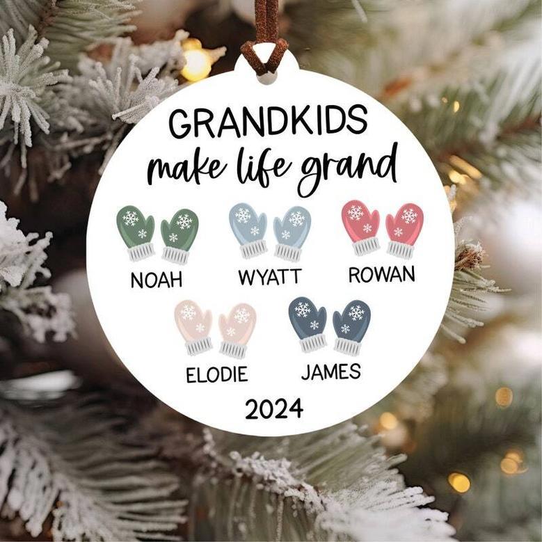 Heartfelt Grandma Christmas Ornament With Grandchildren Names - Personalized Holiday Gift For Grandparent