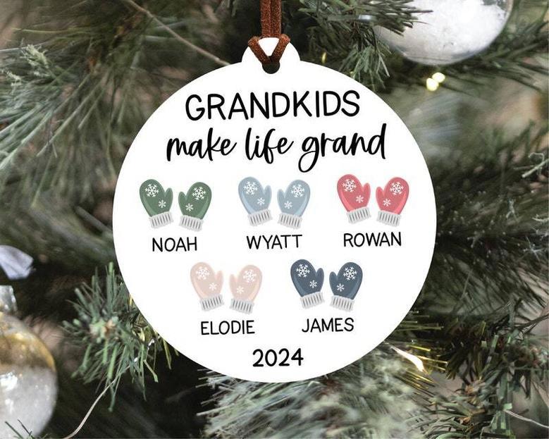 Heartfelt Grandma Christmas Ornament With Grandchildren Names - Personalized Holiday Gift For Grandparent