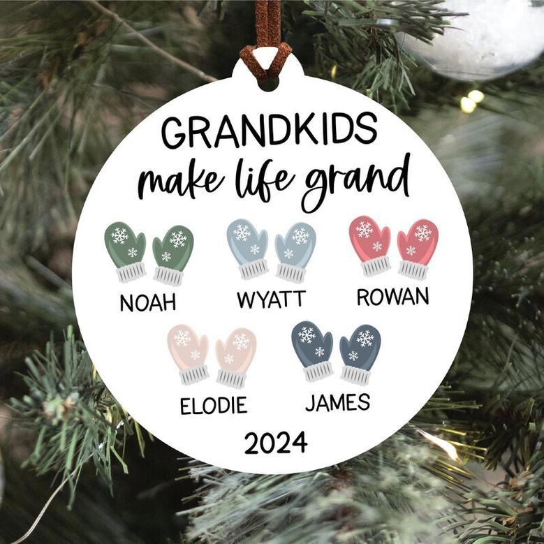 Heartfelt Grandma Christmas Ornament With Grandchildren Names - Personalized Holiday Gift For Grandparent