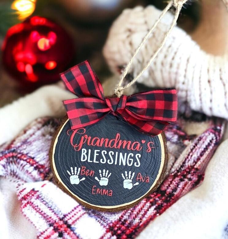 Heartfelt Grandma Wooden Ornament Personalized With Kids' Names - Touching Gift For Grandma's Blessings