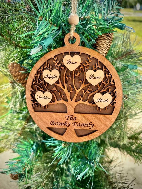 Thoughtful Family Tree Wall Decor - Personalized Wooden Ornament For Holiday Memories