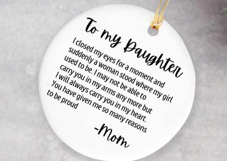 Touching Mother-Daughter Art Ornament Personalized For Graduation Gift - Thoughtful Ornament For Daughters From Parents