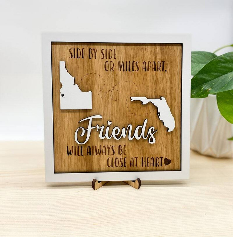 Long-distance family wooden sign, minimalist black print, personalized with locations and a heart, keepsake for afar family