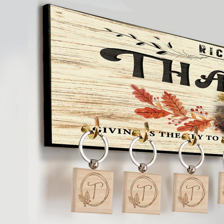 Thankful Key Holder for Wall - Rustic Family Wall Decor