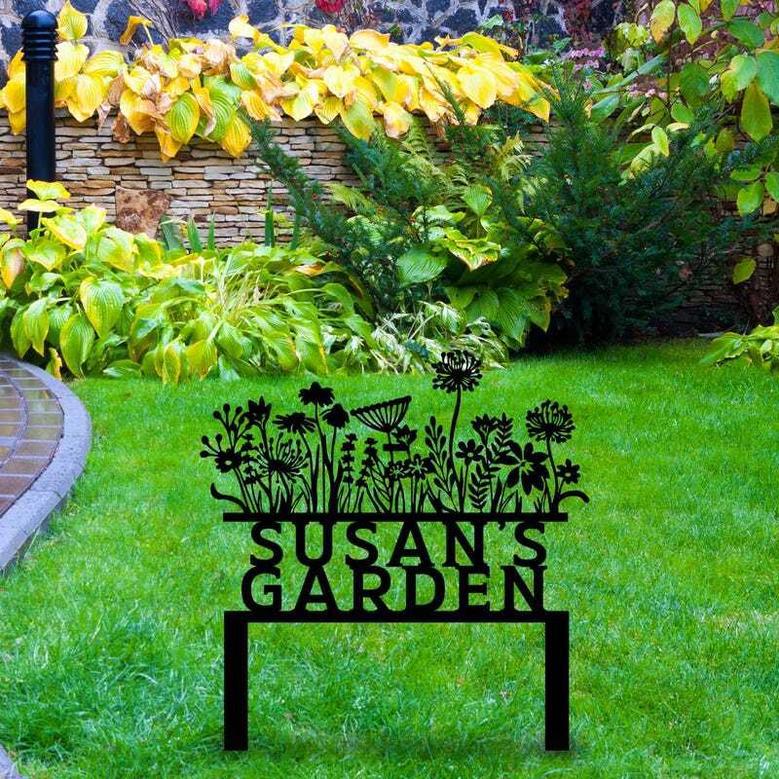 Custom Garden Metal Stake For Grandma's Garden - Outdoor Decor For Mom's Yard, Personalized Yard Art Gift