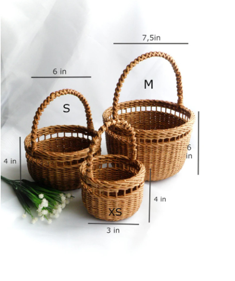 Charming Wicker Wedding Baskets for Flower Girls