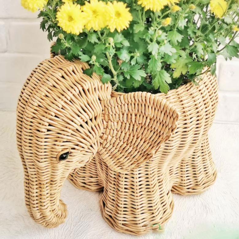 Creative Handmade Rattan Wicker Elephant Storage Basket