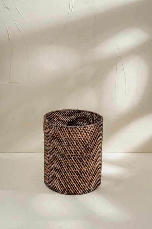 Eco-Friendly Rattan and Wicker Planters for Indoor Use