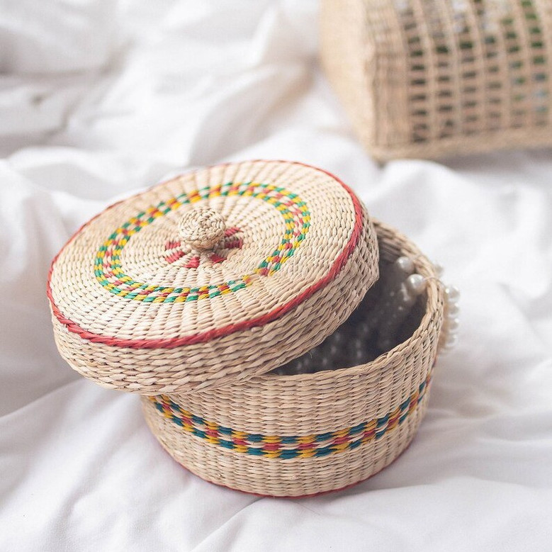 Handcrafted Small Seagrass Wicker Basket with Lid | Perfect for Rustic Farmhouse Lovers