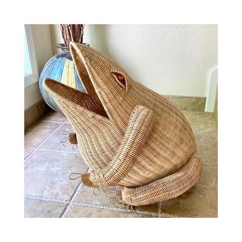 High-End Frog Decorative Rattan Laundry Basket