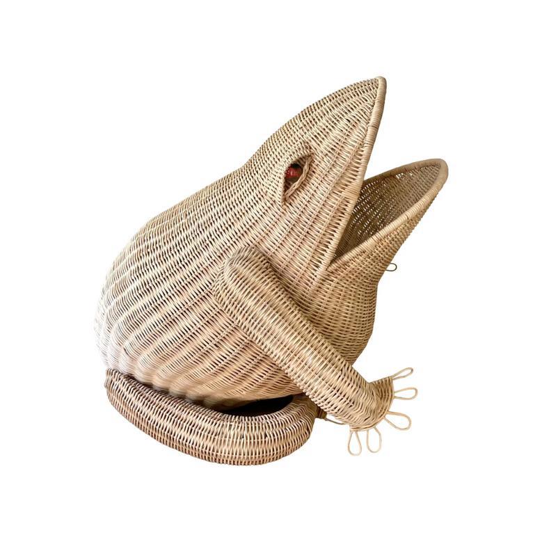 High-End Frog Decorative Rattan Laundry Basket