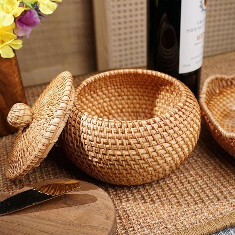 High Quality Rattan Storage Basket with Lid, Ideal for Kitchen and Home