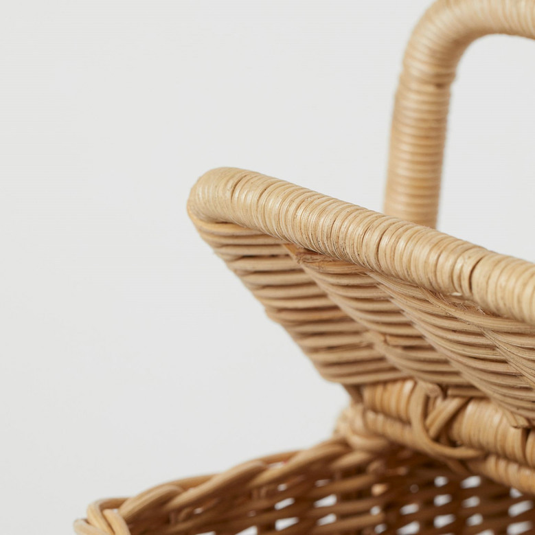 Luxury Rattan Picnic Hampers with Customizable Lid