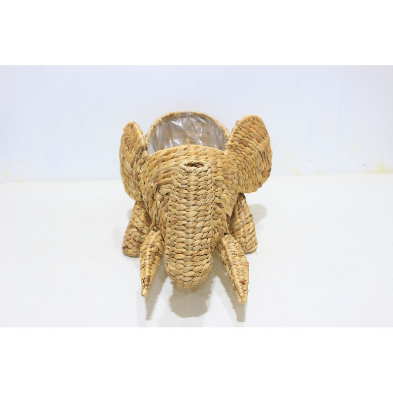 Natural Decorative Animal Shaped Wicker Baskets for Home