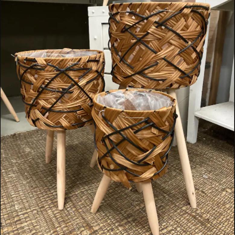 Natural Wicker Planter Stand Set for Indoor Spaces