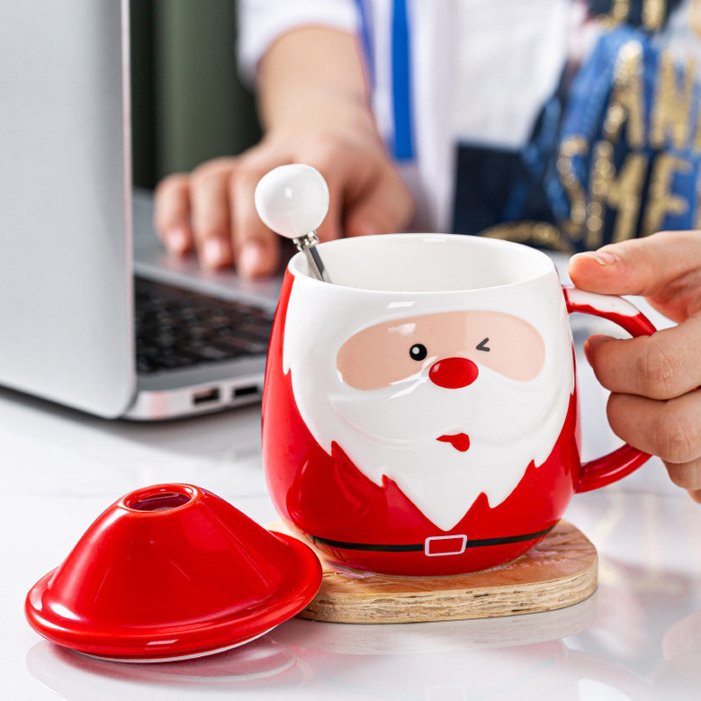 Red Ceramic Coffee Mug with Lid – Cute Santa Claus Christmas Cup