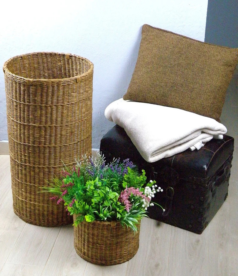 Round Brown Wicker Storage Basket for Indoor Plants