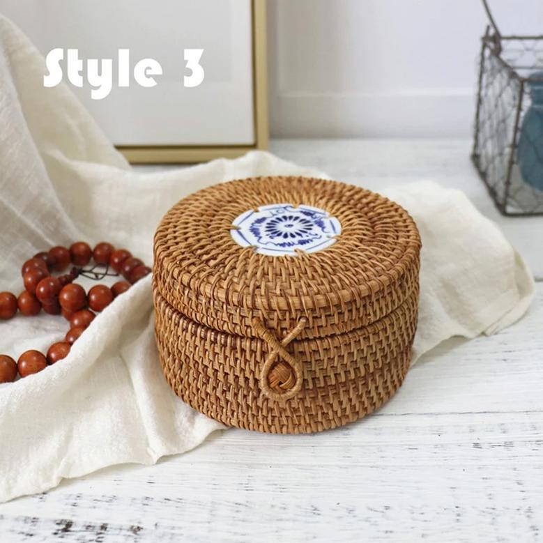 Rustic Mini Rattan Basket with Lid for Storage and Decor