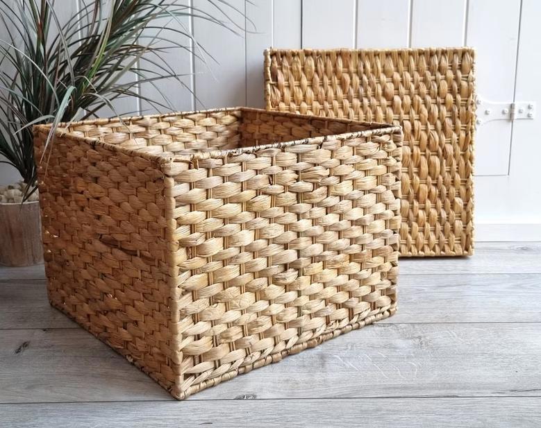 Sturdy Water Hyacinth Wicker Storage Basket with Lid