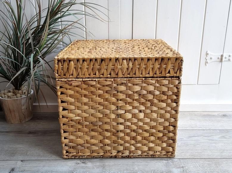 Sturdy Water Hyacinth Wicker Storage Basket with Lid