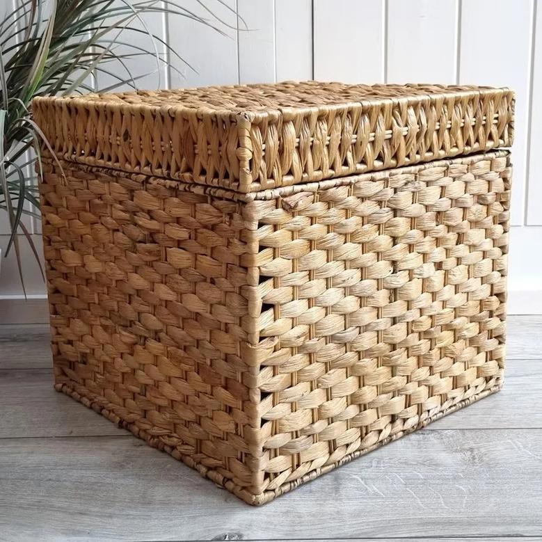 Sturdy Water Hyacinth Wicker Storage Basket with Lid