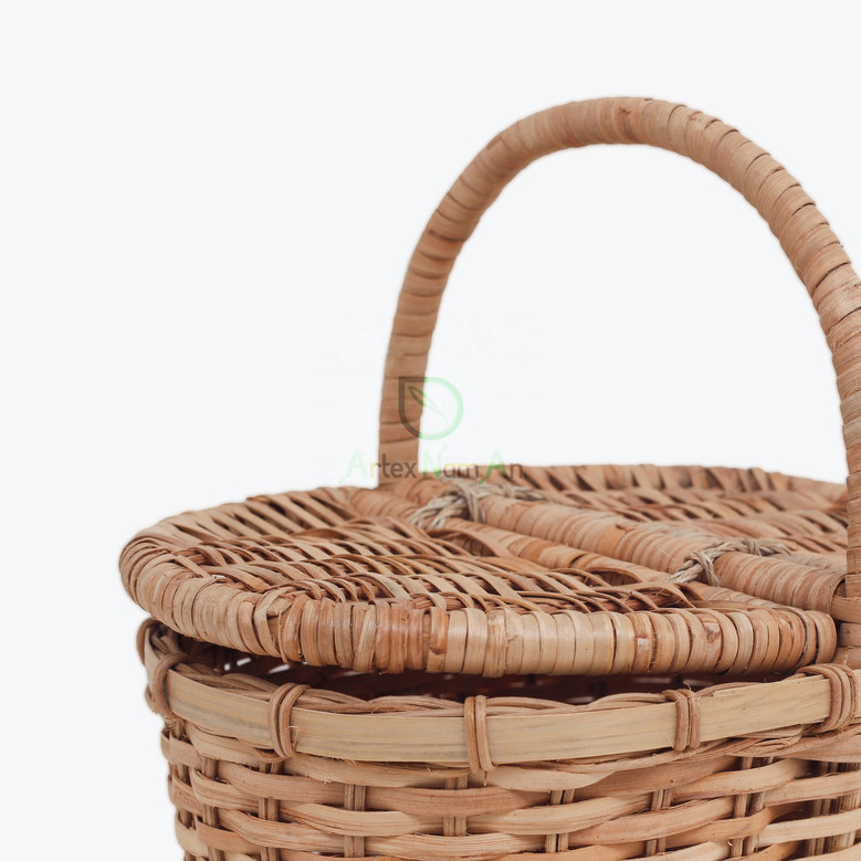 Wicker Picnic Basket for Outdoor Camping and Holidays