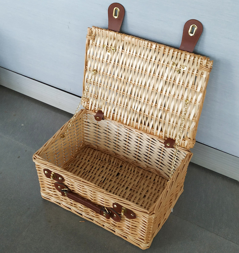 Willow Wicker Picnic Hamper Basket with Lid