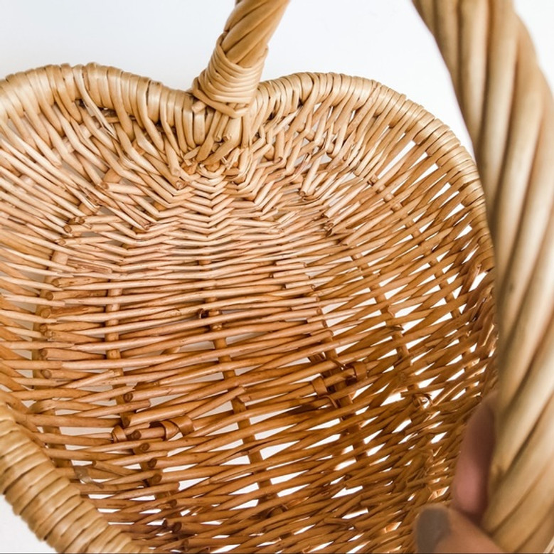 Eco-friendly Heart Shaped Wicker Basket | Perfect for Farmhouse Decor