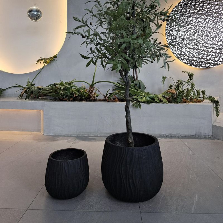 Rustic Europe-Style Fiberglass Planter Pots - Black and White Ceramic Plant Pots