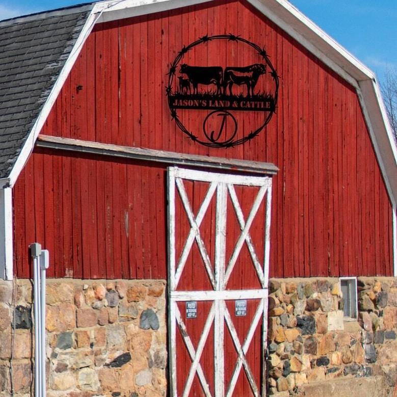 Personalized Animal Farm Sign For Farmers - Cow And Calf Ranch Name Outdoor Decor