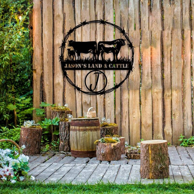 Personalized Animal Farm Sign For Farmers - Cow And Calf Ranch Name Outdoor Decor