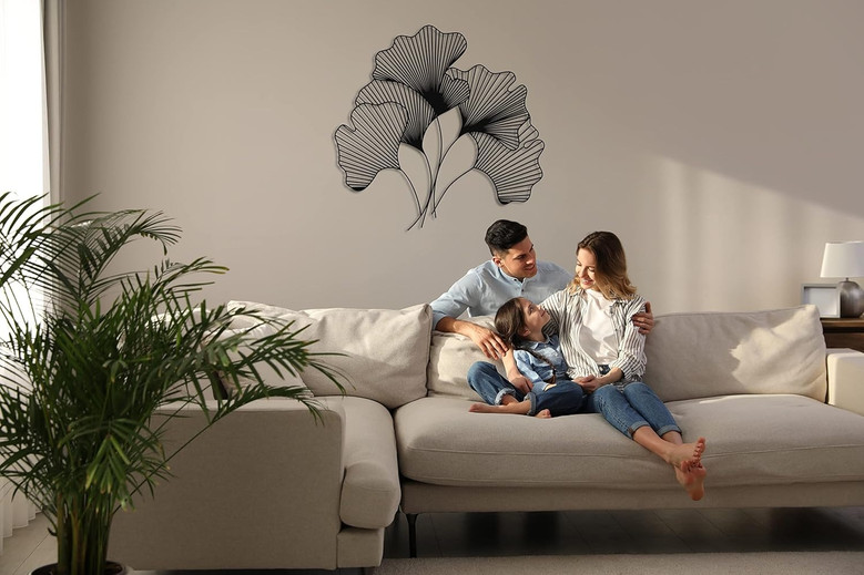 Nature-Inspired Geometric Wall Decor - Metal Flower Art For Living Room Or Office