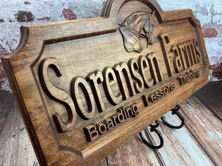 Personalized Animal Farm Wooden Sign For Couple's Anniversary - Custom Ranch Last Name Decor