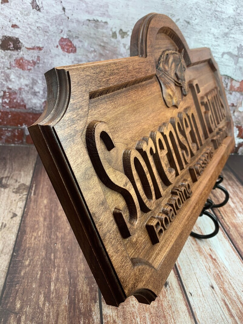 Personalized Animal Farm Wooden Sign For Couple's Anniversary - Custom Ranch Last Name Decor