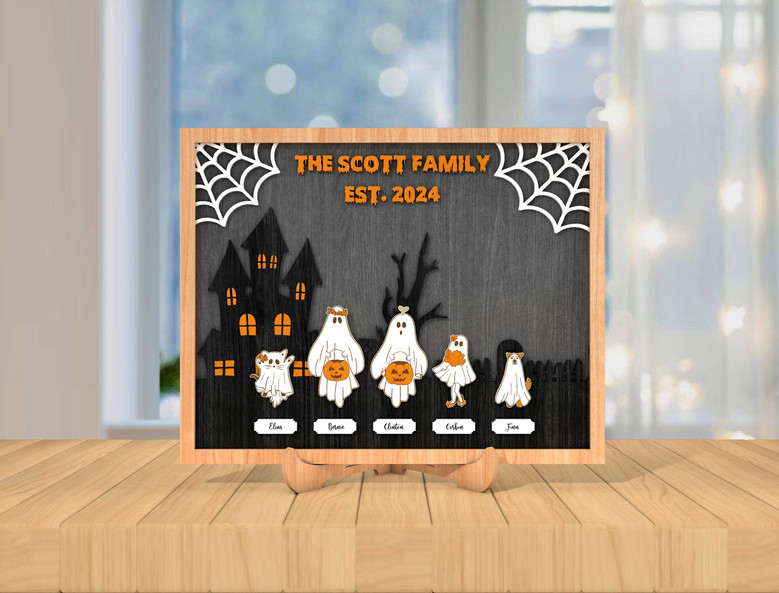 Personalized Ghost Family Wood Sign For Halloween Decor - Custom Names, Spooky Halloween Decoration, Perfect For Entryway